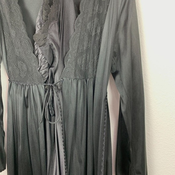 Vintage 1960s Gilead 6996 Black Nylon Long Robe Nightgown Set Size Small - Picture 3 of 8